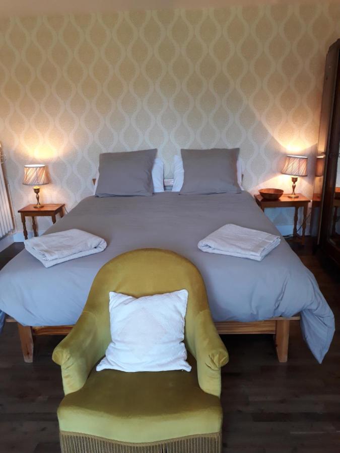 Bed and Breakfast Les Tibles à Nanthiat Extérieur photo